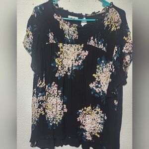 🌺3/$15🌺Maurices Black Floral Blouse